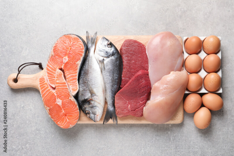 キャットフードの「ホールプレイ比率」とは？肉や内臓、骨まで丸ごと使用する自然に近いフード設計